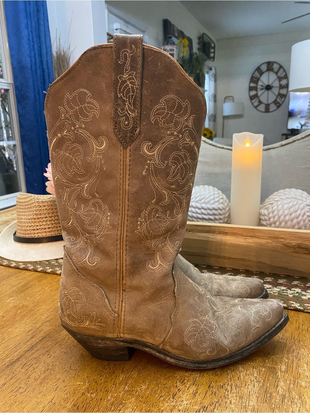 Rockin' Country women's boots…size 8M.